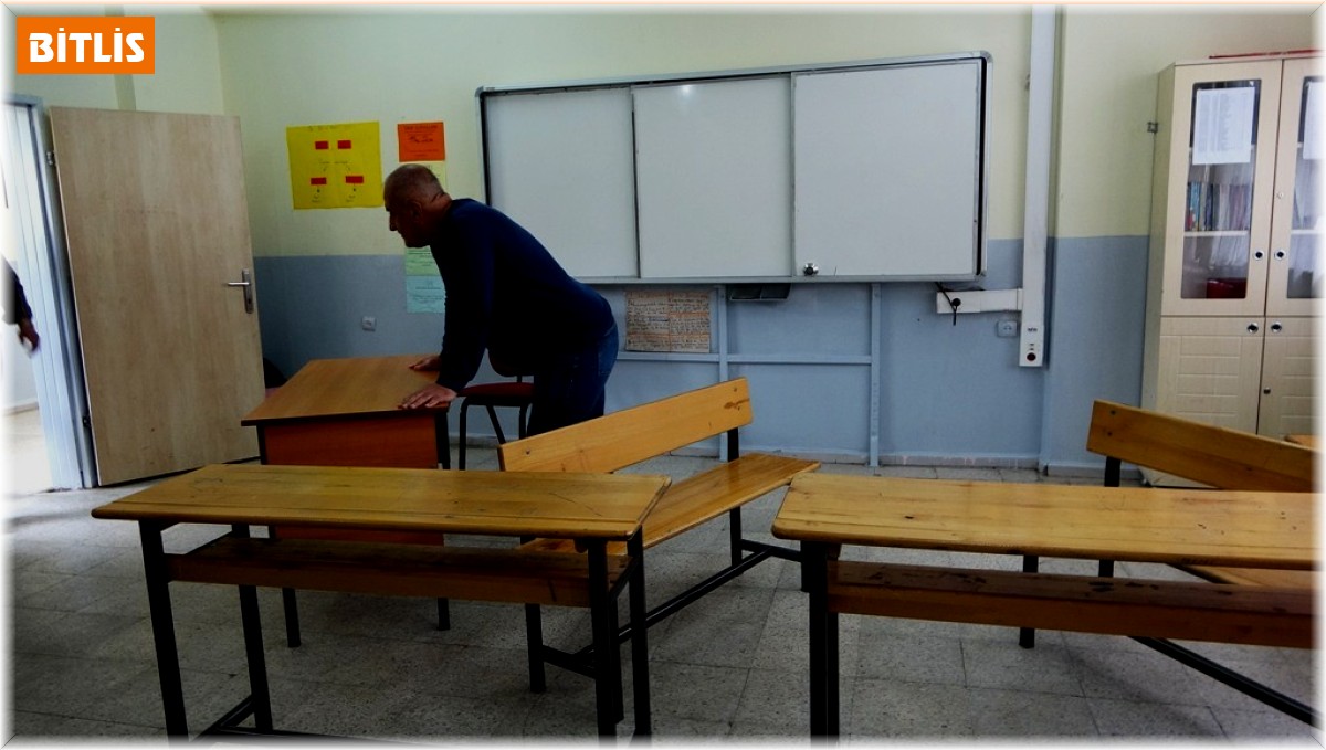 Bitlis'te okullar seçime hazırlanıyor