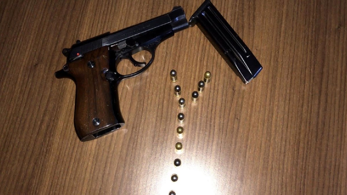 Bitlis'te otomobilde ruhsatsız tabanca ve fişek bulundu