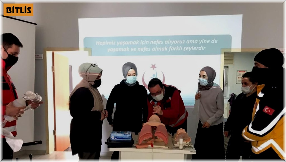 Bitlis'te personellere 'İleri Yaşam Desteği' eğitimi