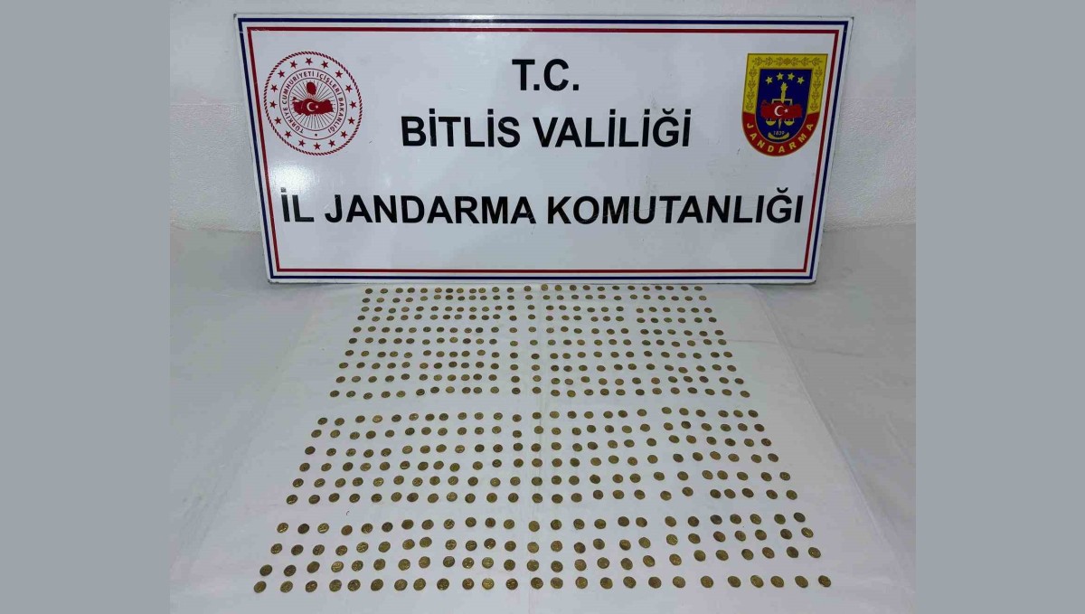 Bitlis'te Roma dönemine ait 500 adet sikke ele geçirildi