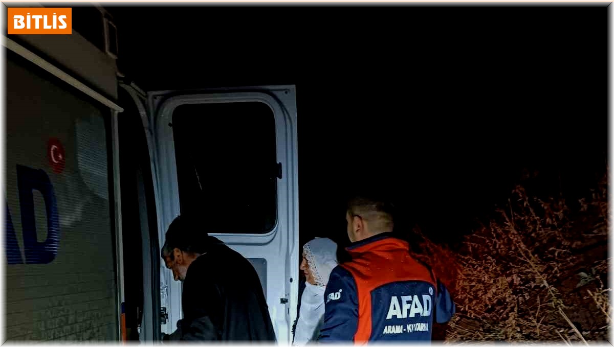 Bitlis'te şiddetli yağış: Mahsur kalan vatandaşlar kurtarıldı