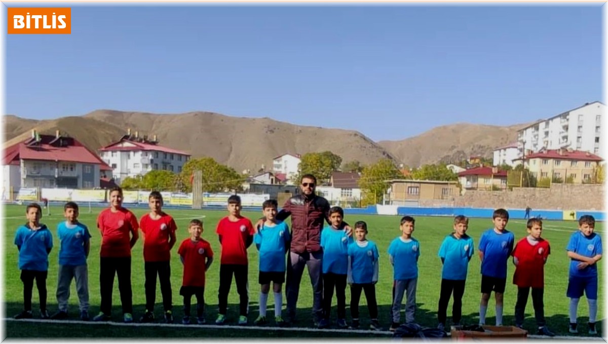 Bitlis'te spor antrenmanları farklı branşlarda devam ediyor