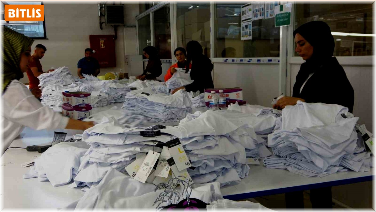 Bitlis'teki 60 tekstil fabrikasında 13 bin kişi istihdam ediliyor
