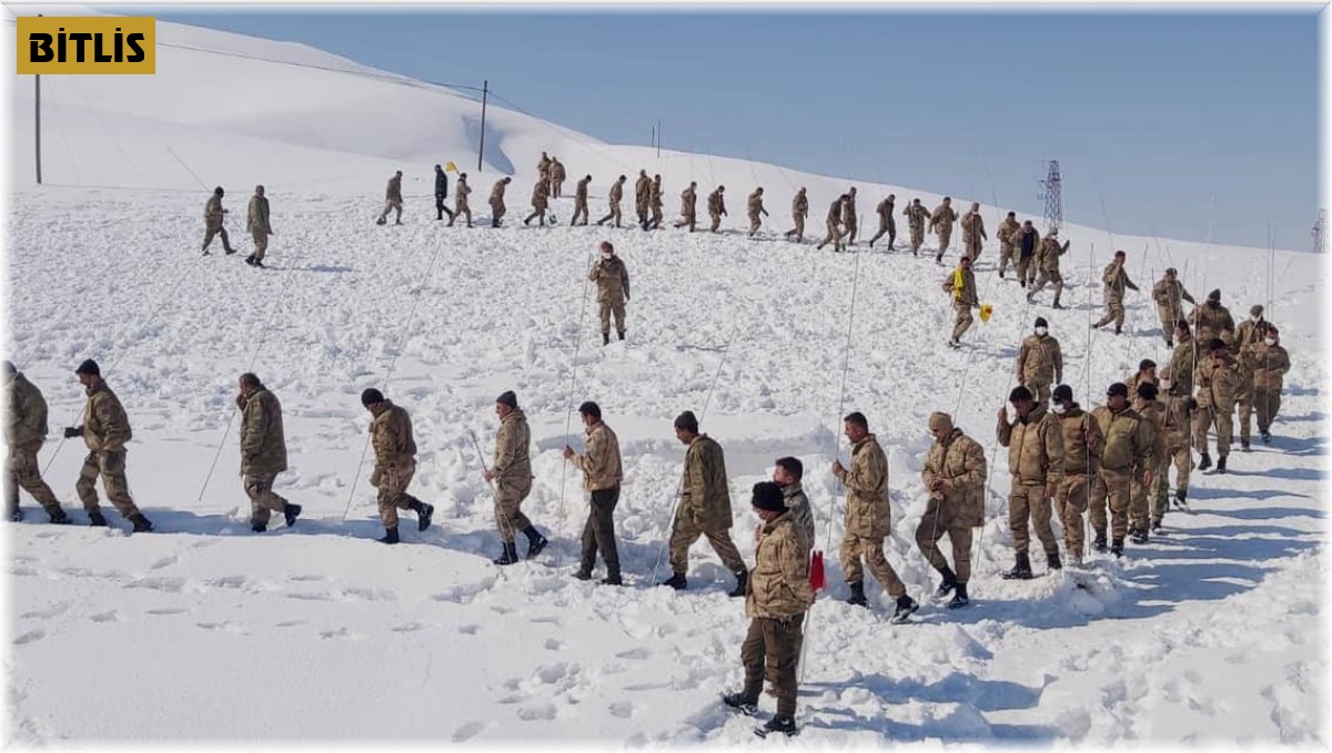 Bitlis'teki güvenlik korucularına çığ eğitimi