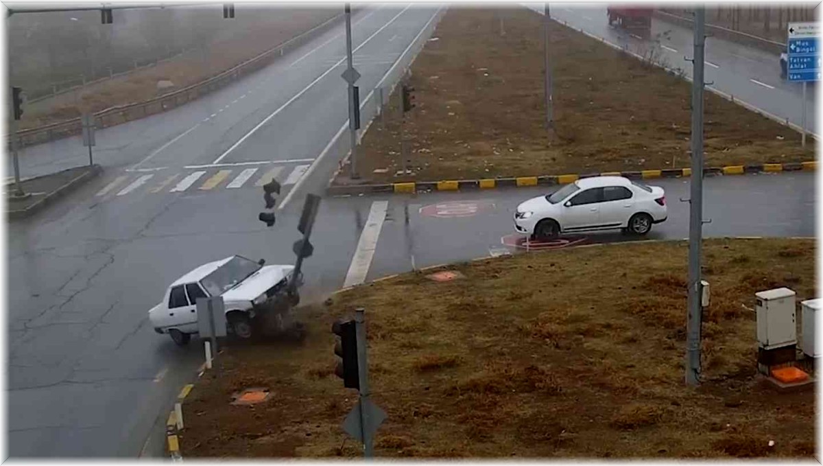 Bitlis'teki kazalar kameralara yansıdı