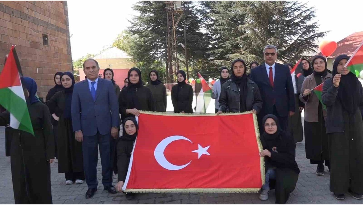 Bitlis'teki okullarda Filistin için farkındalık etkinliği düzenlendi