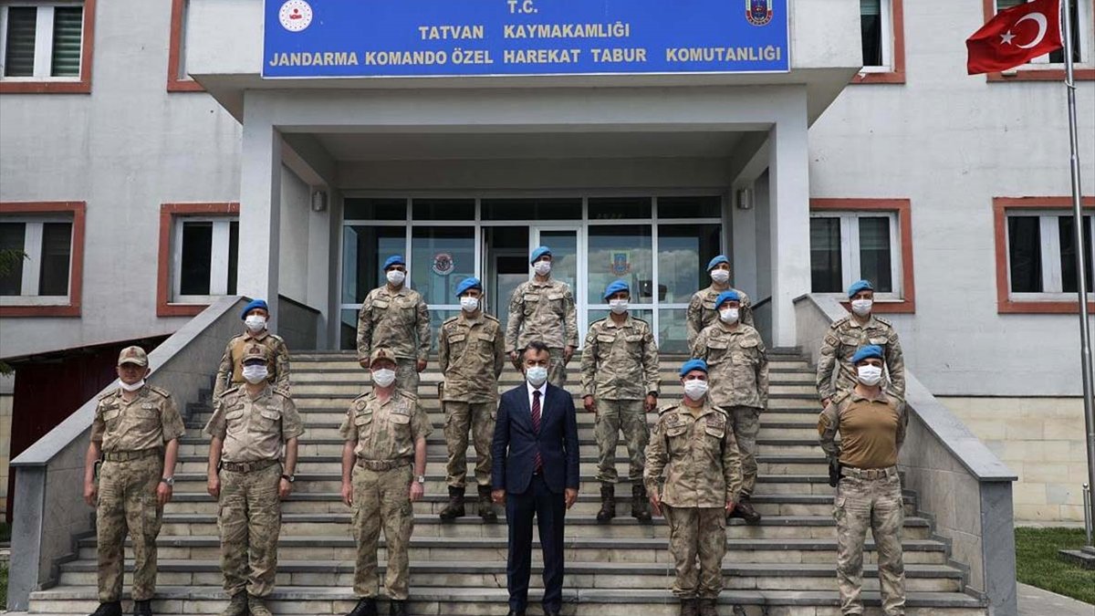Bitlis Valisi Çağatay JÖH Tabur Komutanlığına ziyaret etti