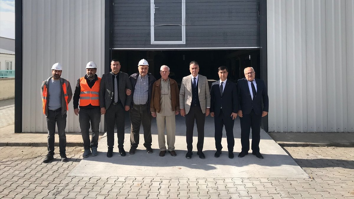 Bitlis Valisi Çağatay OSB'de incelemelerde bulundu