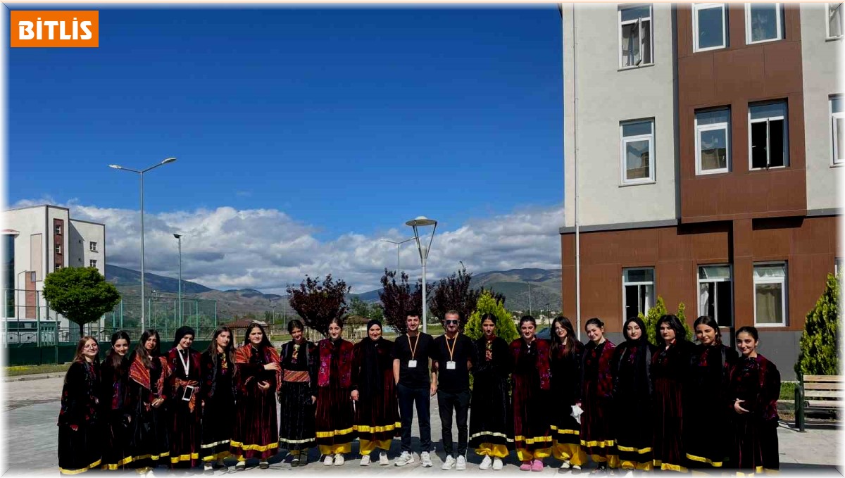 Bitlisli folklorculardan büyük başarı