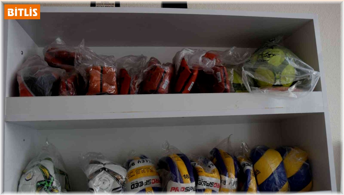 Bitlisli futbolcudan vefa örneği