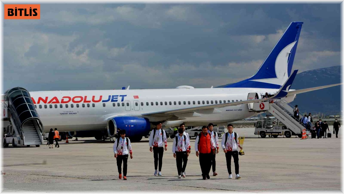 Bitlisli sporculardan altın madalya