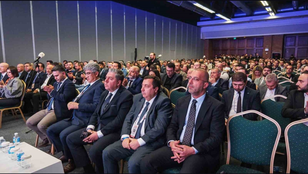 Biyomedikal sektörü Rektör Hacımüftüoğlu başkanlığında buluştu