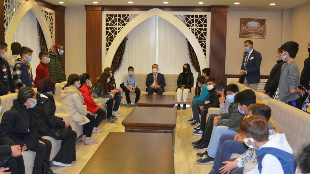 'Biz Anadolu'yuz' projesikapsamında öğrenciler Hakkari'ye geldi