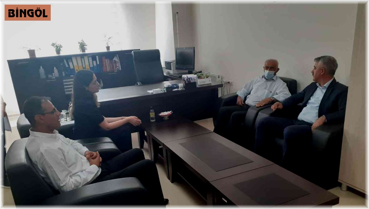 Böbrek hastası yaşlı adam, hastaneye diyaliz makinesi hibe etti