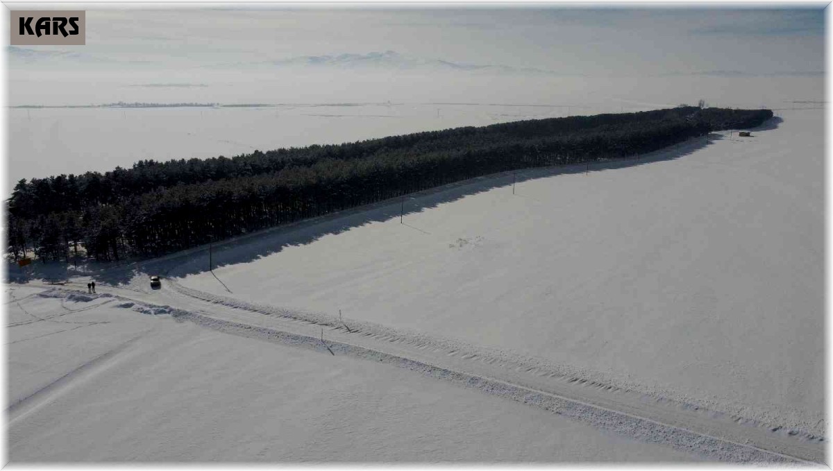 Bozkırın ortasındaki tarihi İstasyon'da kış güzelliği