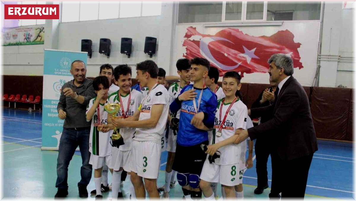 Bu çocukların iki yıldır bileği bükülmüyor