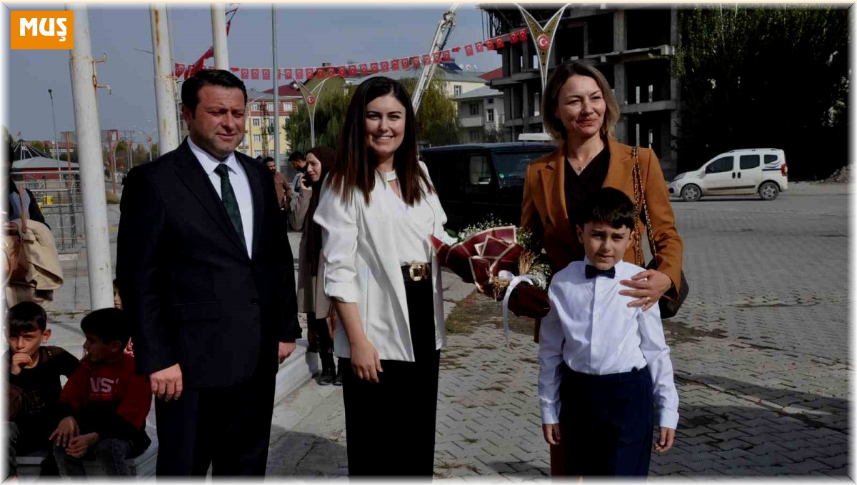 Bulanık'ın ilk 'Hanımeli Kafe'si açıldı