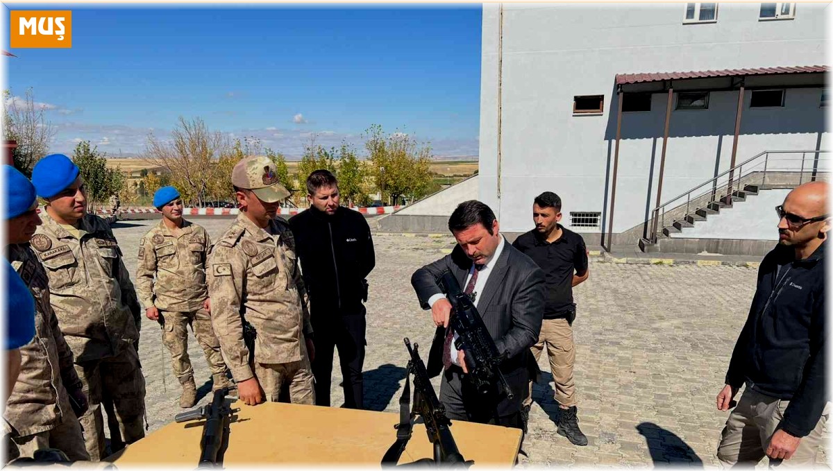 Bulanık Kaymakamı Ocak, köy ve belde gezileri sürüyor