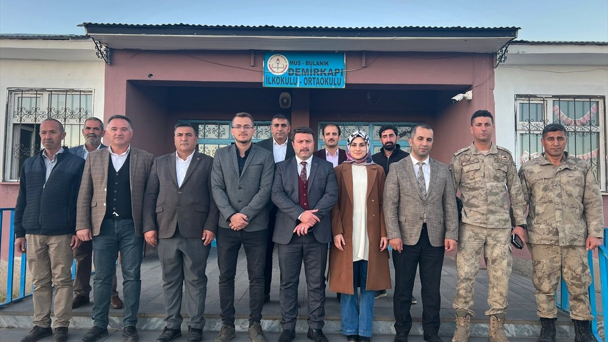 Bulanık Kaymakamı Ocak, köyleri ziyaret etti