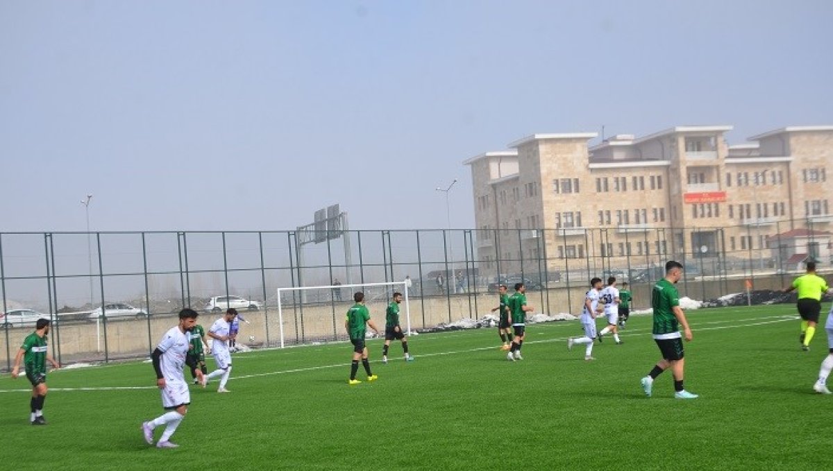 Bulanık Kopspor evinde kazandı