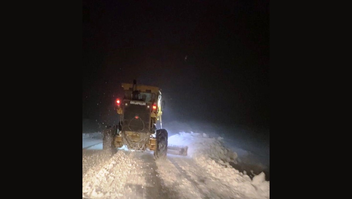 Bulanık'ta 61 yerleşim yerinin yolu ulaşıma açıldı