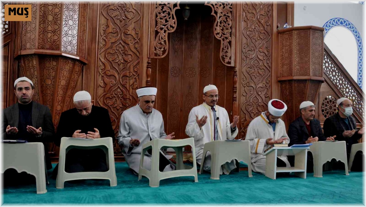 Bulanık'ta Berat Kandili dualarla ihya edildi