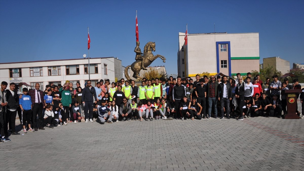 Bulanık'ta "gençlik koşusu" düzenlendi