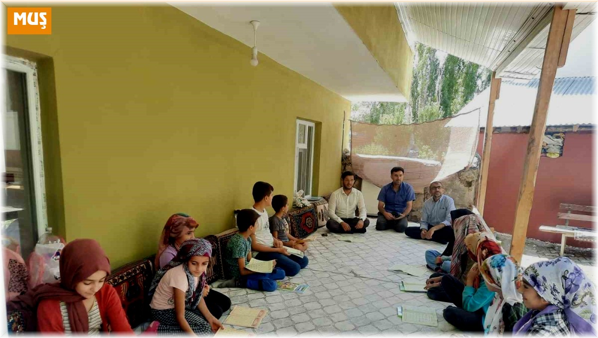 Bulanık'ta "Mahremiyet Bilinci ve Çevre Ahlakı" semineri