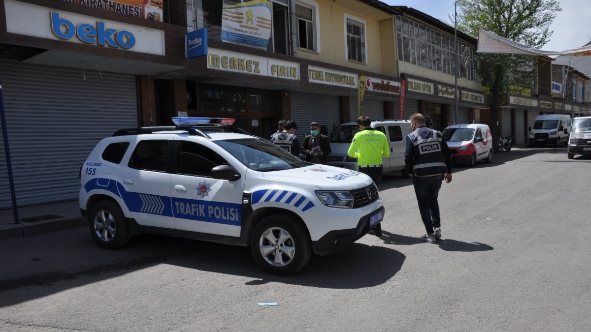 Bulanık'ta tam kapanma