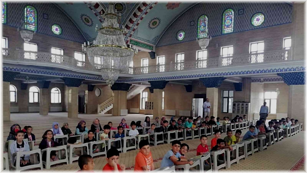 Bulanık'ta yaz Kur'an kurslarına büyük ilgi