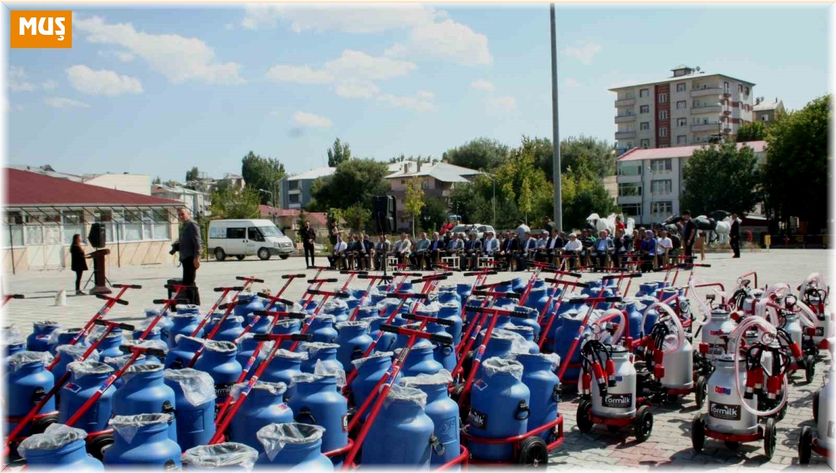 Bulanıklı çiftçilere ekipman desteği sağlandı