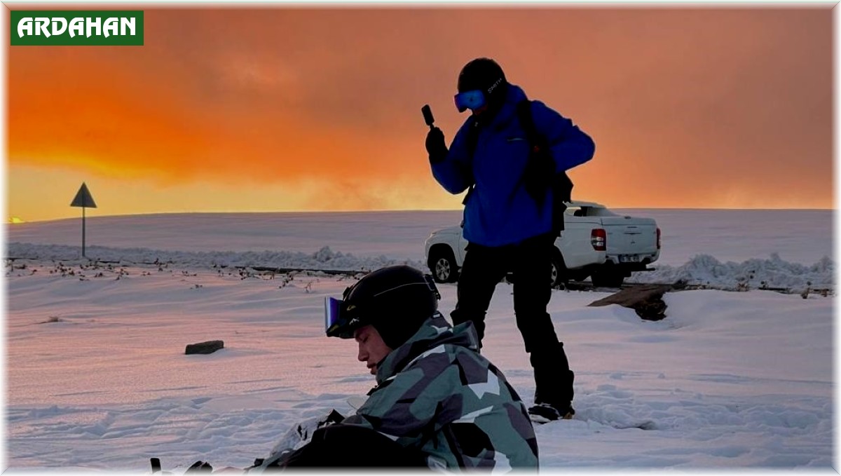 Bülbülan Yaylası'nda snowboard keyfi