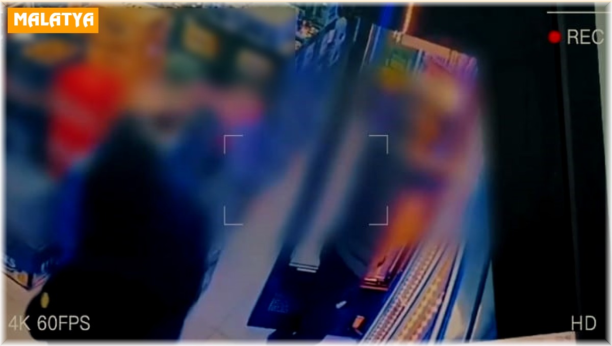 Buldukları kredi kartıyla alışveriş yaptılar