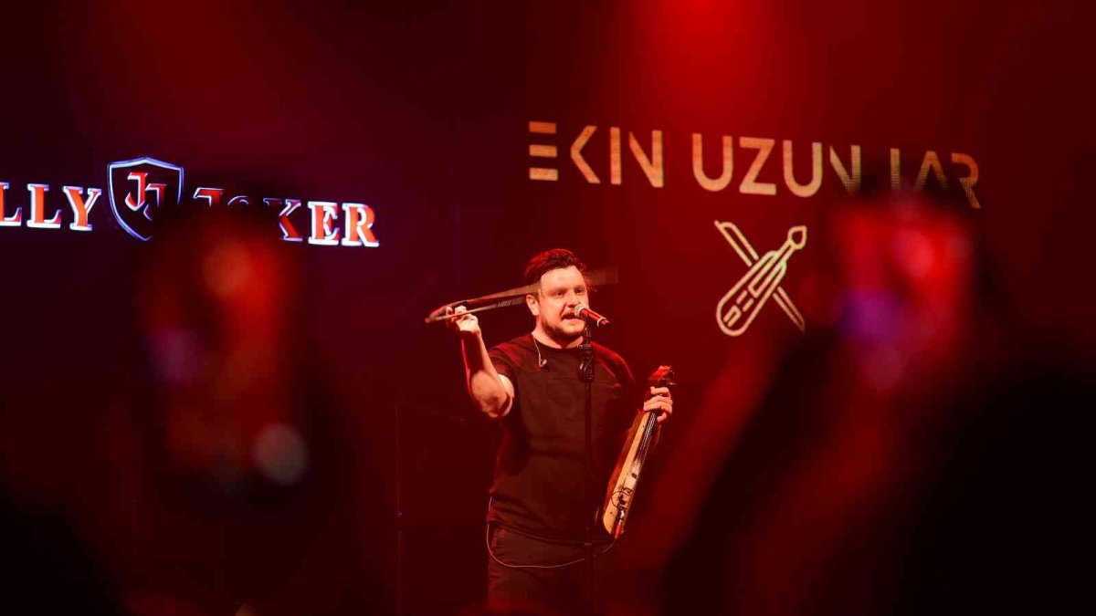 Bursa'da Ekin Uzunlar rüzgarı esti