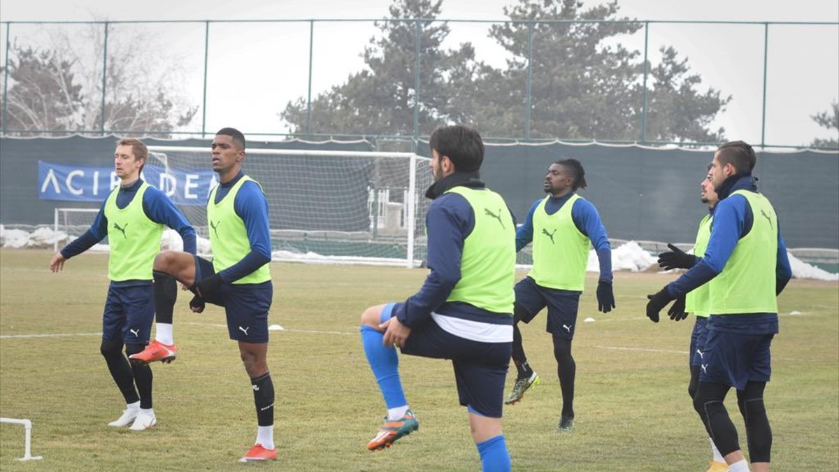 Büyükşehir Belediye Erzurumspor, Hes Kablo Kayserispor maçı hazırlıklarına başladı