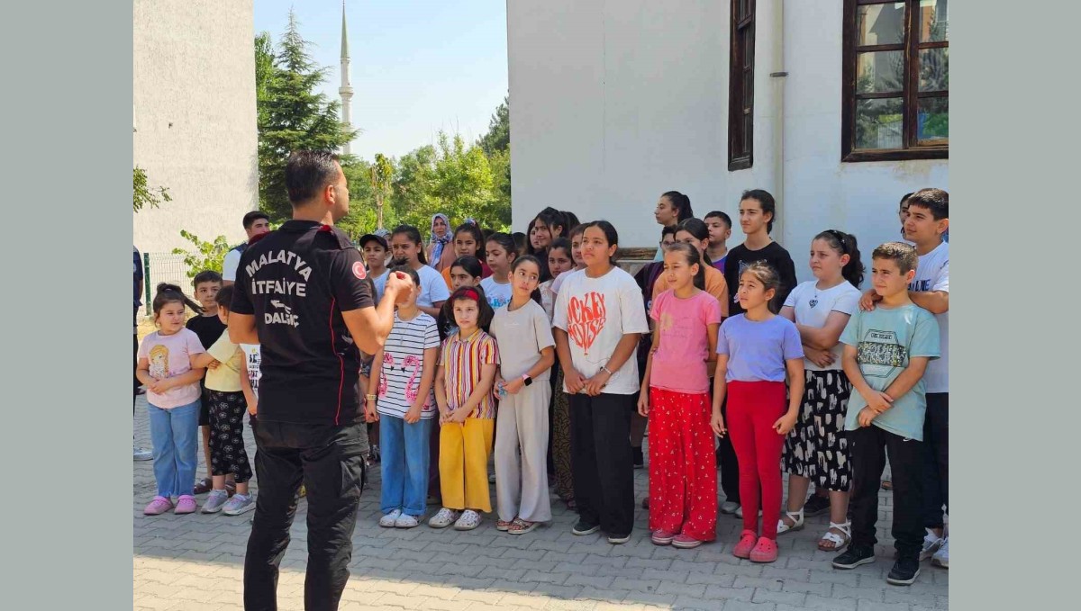 Büyükşehir belediyesi semt konakları öğrencilerine deprem ve yangın eğitimi verildi