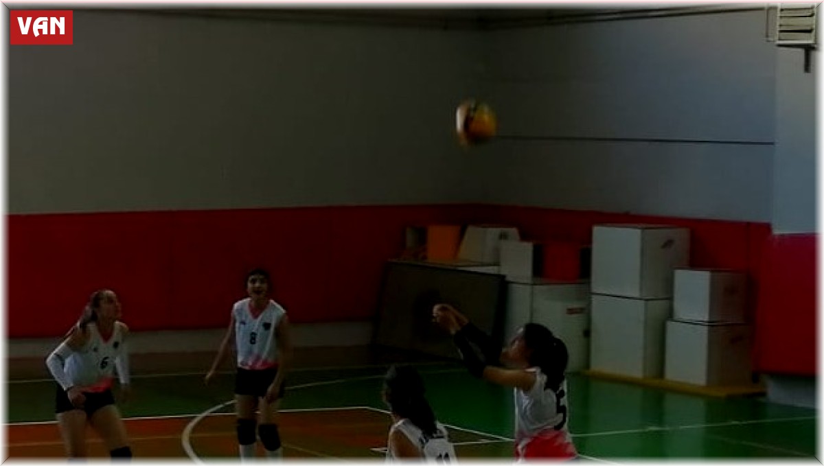 Büyükşehir Belediyesi voleybol takımı haftayı 3 puanla kapattı