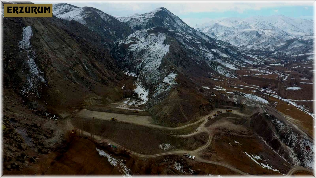 Büyükşehir kar kış demeden gölet yapımına devam ediyor