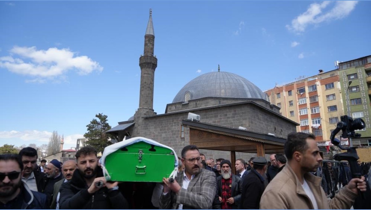 Buzlak ailesi: 'Yaşanan olaydan derin üzüntü duyuyoruz'