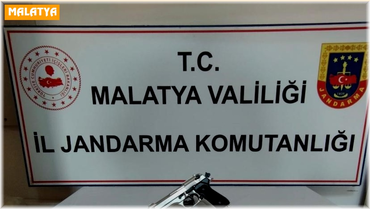 Çadır talebinde bulunan şahsın üzerinden ruhsatsız silah çıktı