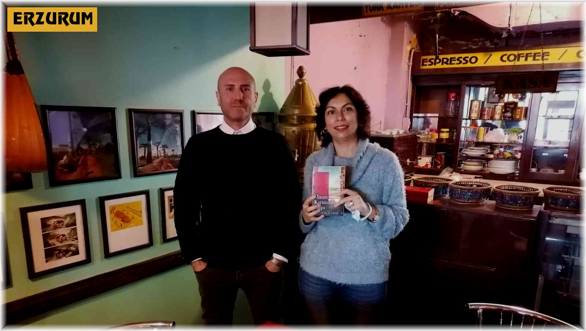 Çakır imza gününde okurlarıyla buluştu