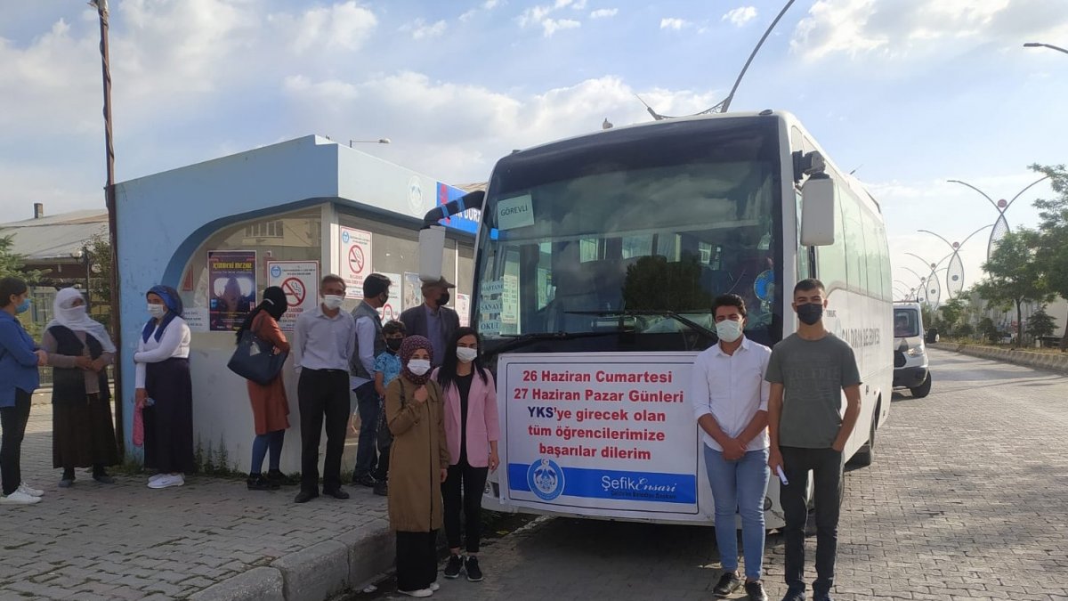 Çaldıran Belediyesinden sınava girecek öğrencilere servis hizmeti