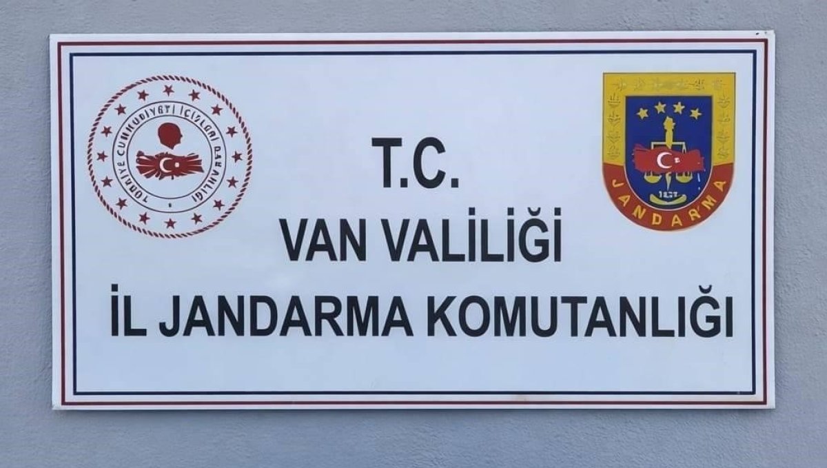 Çaldıran'da 1 kilo 978 gram kubar esrar ele geçirildi