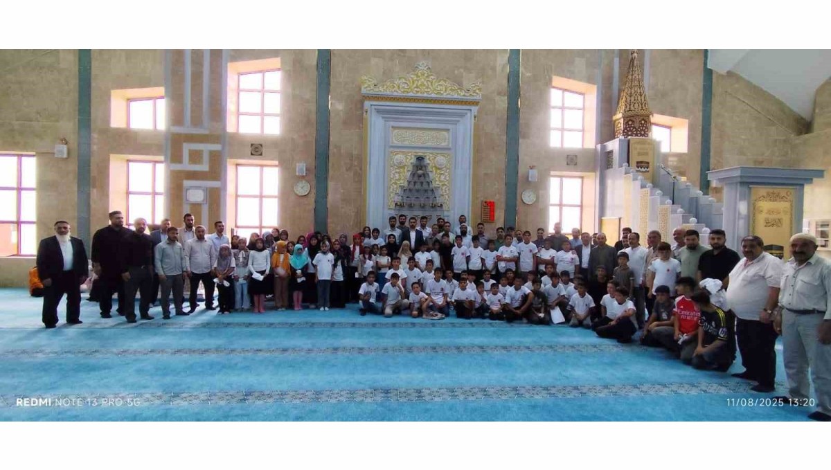 Çaldıran'da "Hadis Ezberleme Yarışması" düzenlendi