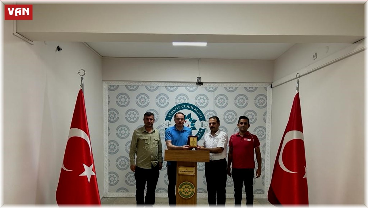 Çaldıranlı kadınlardan kan bağışı