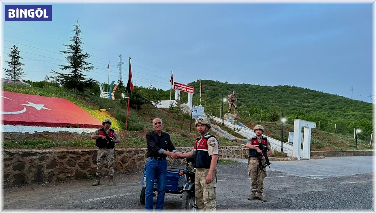 Çalıntı motosiklet sahibine teslim edildi