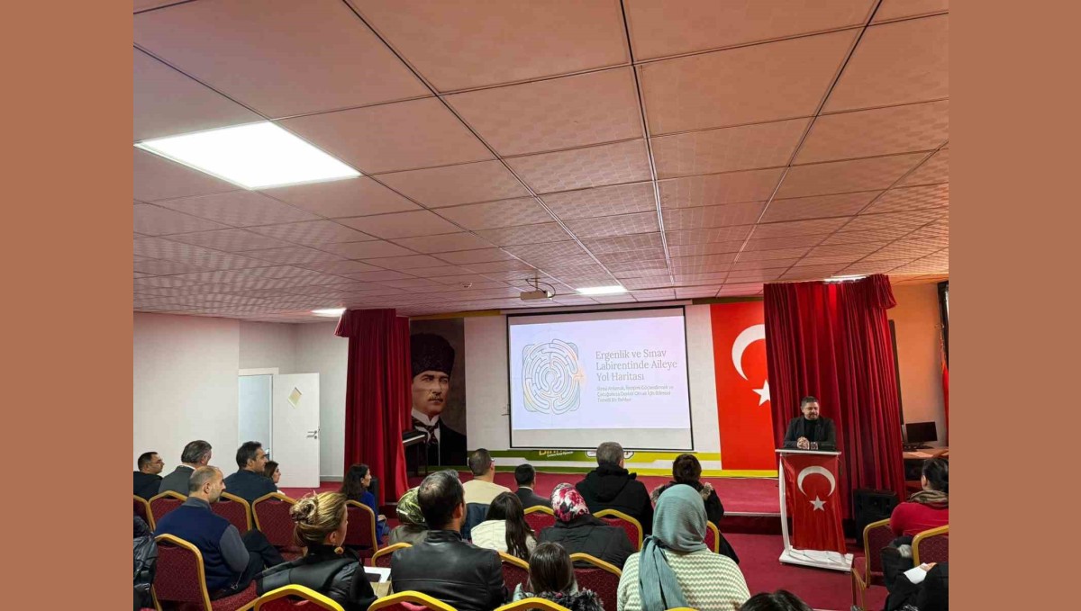 Çamlıca Koleji'nde "Aile ve Çocuk İletişimi" semineri