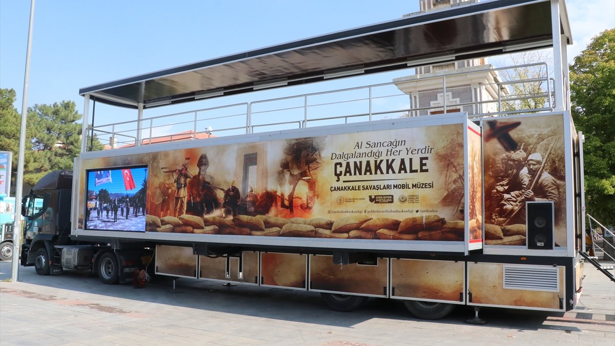 'Çanakkale Savaşları Mobil Müzesi' Erzincan'da kapılarını ziyaretçilerine açtı