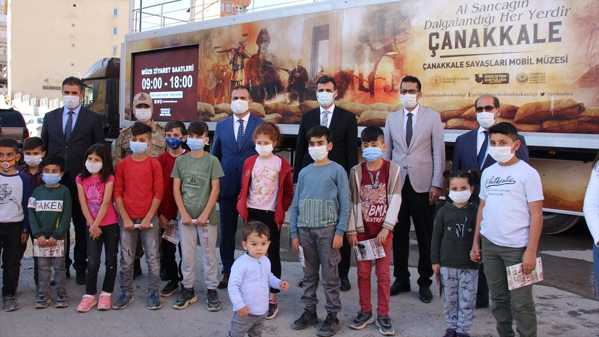 "Çanakkale Savaşları Mobil Müzesi" Hakkari'de