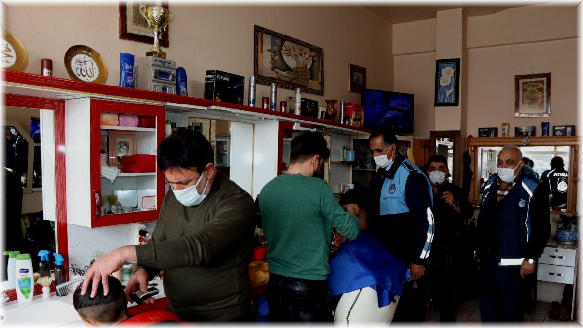 Çat Belediyesi zabıta ekiplerinden iş yerlerine denetim